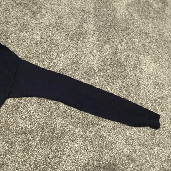 Vince Navy Lightweight Long Sleeve Pullover Sweater Size Medium - Picture 4 of 9